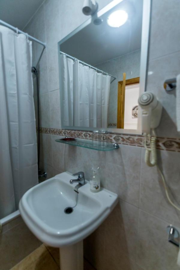 Hostal San Ramon Marbella Esterno foto